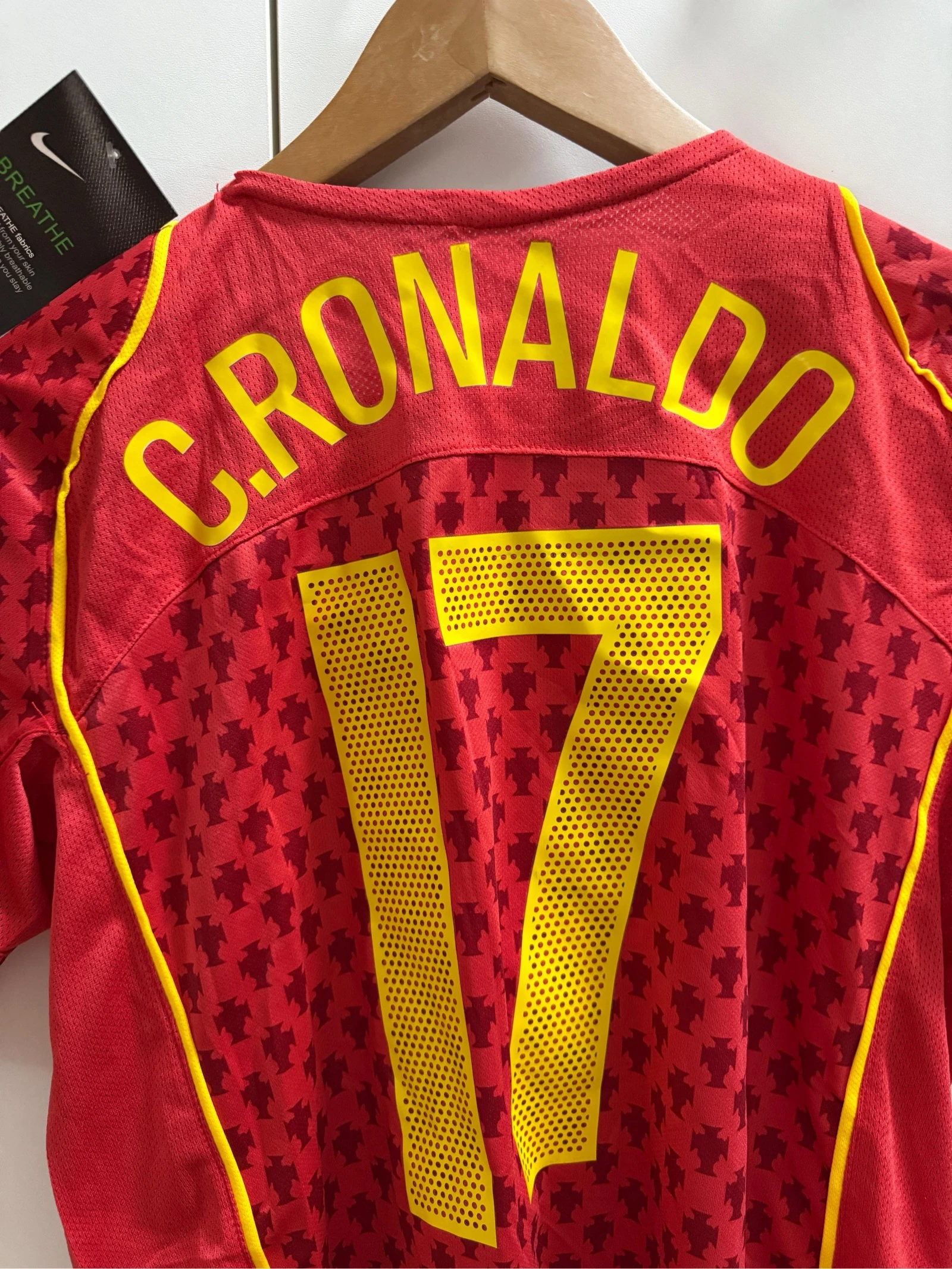 Camiseta Retro Portugal 2004-2006 – photo 4